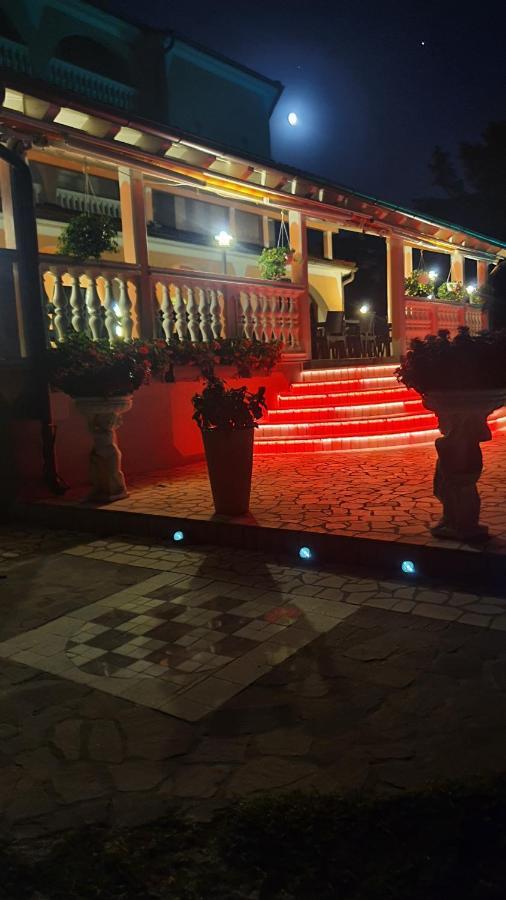 Villa Natalija メドゥリン エクステリア 写真